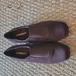 𝅺aerosoles brown suede slipon shoes.  Size is 6.5.  Wedge heel.  Very good cond.